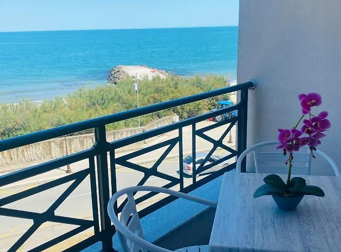 Golden Sea View New Apartman *