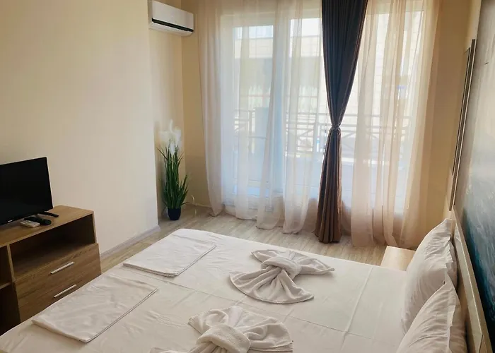 Apartment Golden Sea View New Pomorie