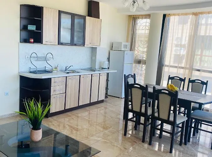 Golden Sea View New Apartman *