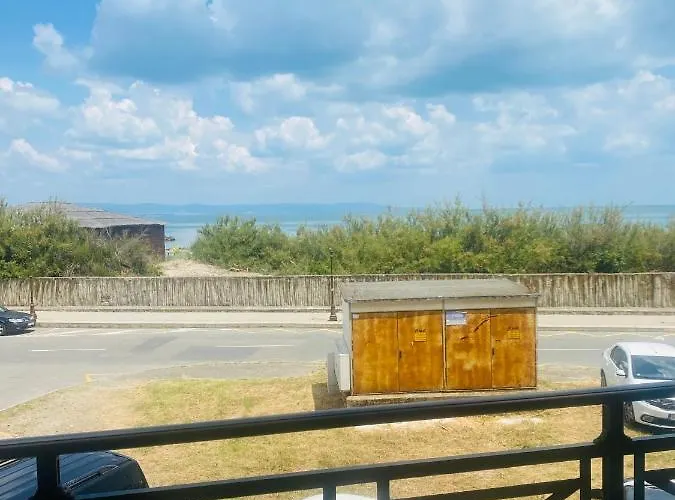 Apartman Golden Sea View New