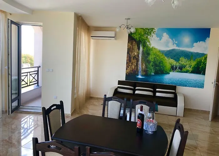 Golden Sea View New Apartman *